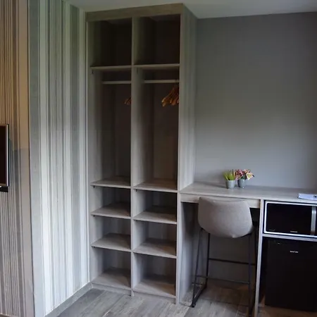 Boutique Het Bloemenhof Ξενοδοχείο Μπριζ